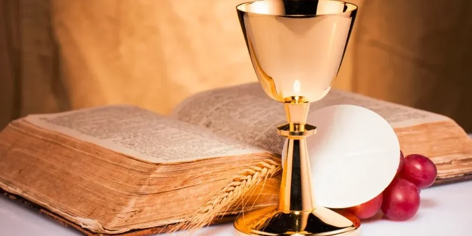 Holy communion worship service c 930x539