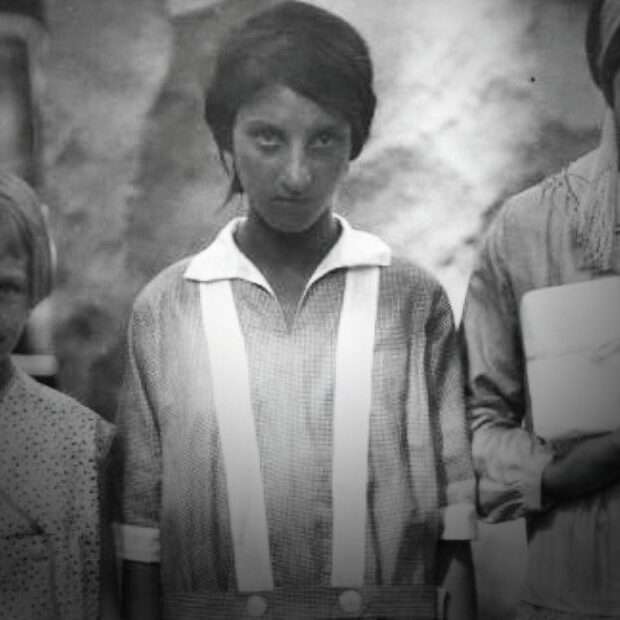 girls-in-a-row-final-705×620 Girls in a row final 705x620