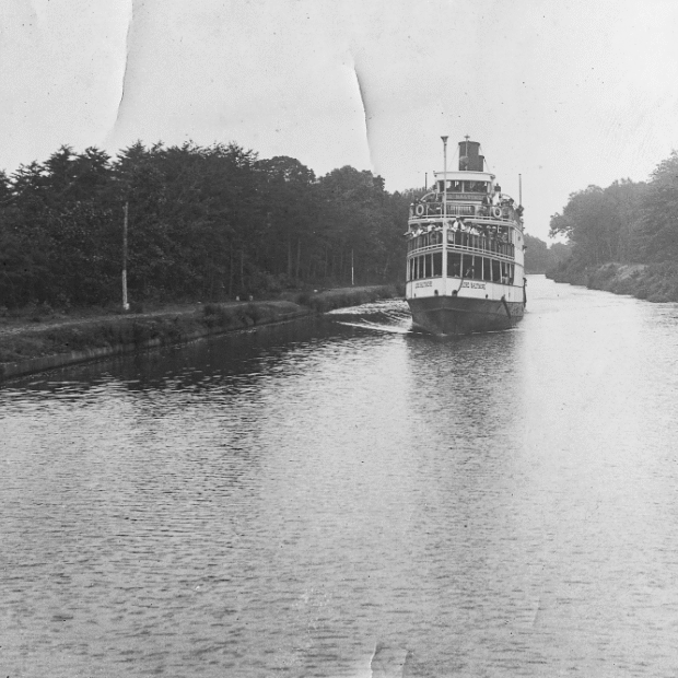 1890s-steamboat-on-cd-930×620 1890s steamboat on cd 930x620