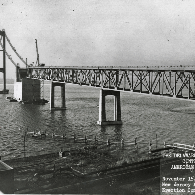 Del mem bridge roadway laying 930x620