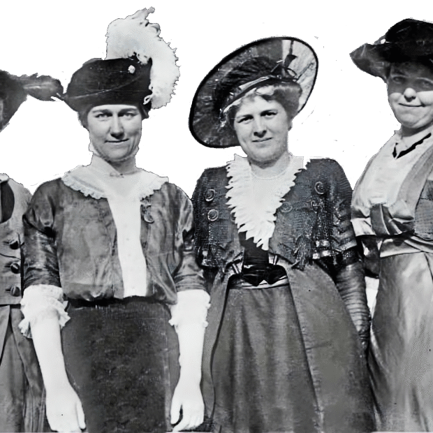 Jessie wilson and friends 1913 loc 930x620