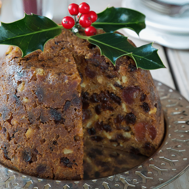 Plum pudding on table 930x620
